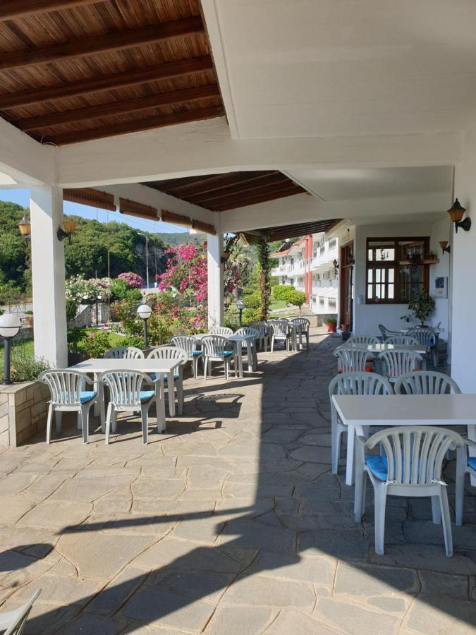 Hotel Ermioni Kalamítsion Buitenkant foto