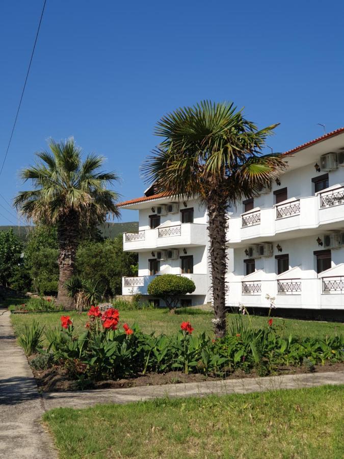 Hotel Ermioni Kalamítsion Buitenkant foto